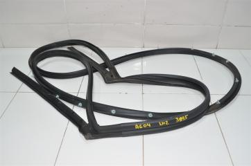 Уплотнитель двери задний левый NISSAN MURANO 2015+