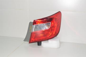 Запчасть фонарь правый TOYOTA CAMRY 2015