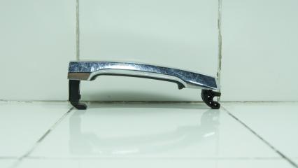 Фото запчасти ручка двери внешняя передняя NISSAN ARMADA 2003+ Б/У запчасть Запчасть ручка двери внешняя передняя NISSAN ARMADA 2003+