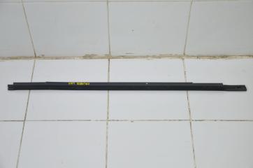 Запчасть молдинг стекла двери передний левый Dodge Caliber 2006+