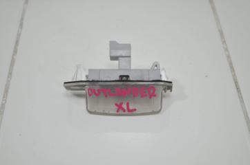 Запчасть плафон подсветки номерного знака MITSUBISHI OUTLANDER 2005+