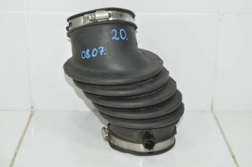 Запчасть патрубок воздушного фильтра Chrysler Town&Country 2006