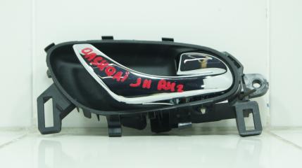 Фото запчасти ручка двери внутренняя правая NISSAN QASHQAI 2013+ Б/У запчасть Запчасть ручка двери внутренняя правая NISSAN QASHQAI 2013+