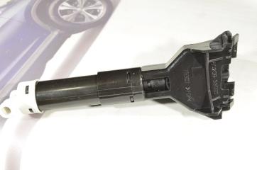 Запчасть форсунка омывателя фар передняя правая TOYOTA CAMRY