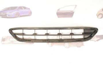 Решетка бампера передняя HONDA CR-V