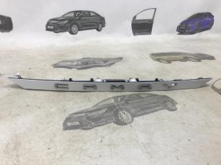 Накладка крышки багажника задняя TOYOTA CAMRY