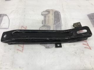 Запчасть кронштейн передний правый Mercedes-Benz S-class