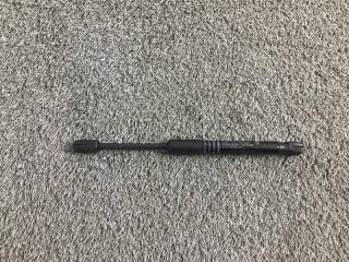 Амортизатор капота BMW 7