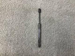 Амортизатор капота левый BMW 7