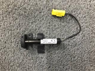 Пиропатрон петли капота левый BMW 7 Б/У Пиропатрон петли капота левый BMW 7