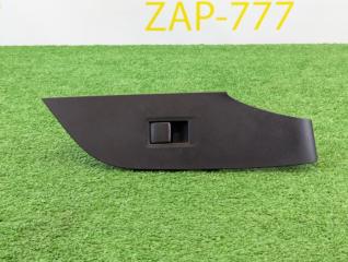 Кнопка стеклоподъемника передняя правая TOYOTA RAV4