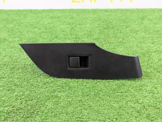 Кнопка стеклоподъемника задняя правая TOYOTA RAV4