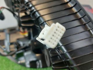 Фонарь передний правый D9