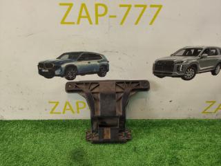 Запчасть кронштейн lynk & co 09