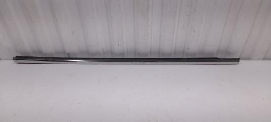 Фото запчасти накладка стекла переднего левого наружняя Nissan Qashqai 2019 Б/У запчасть Запчасть накладка стекла переднего левого наружняя Nissan Qashqai 2019