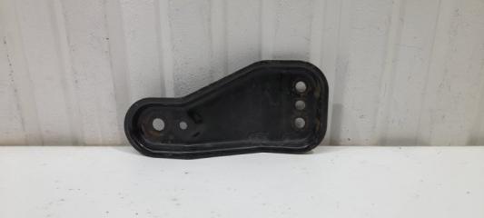 Запчасть кронштейн переднего рычага правый Volkswagen Polo 2011 -