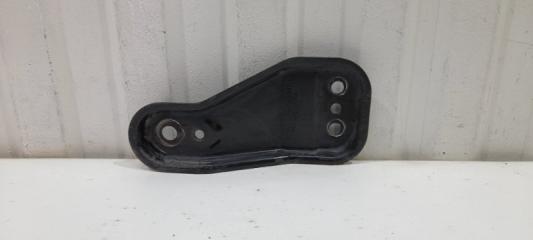 Запчасть кронштейн переднего рычага правый Volkswagen Polo 2011 -