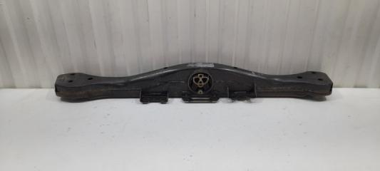 Запчасть кронштейн кпп ( раздаточной коробки ) Volkswagen Touareg 2002 - 2010