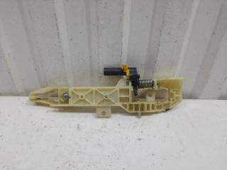 Запчасть кронштейн ручки двери правый Hyundai Solaris 2012