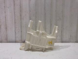 Запчасть кронштейн Toyota Camry 2014