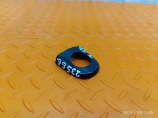 Фото запчасти заглушка ручки двери левая Volkswagen Jetta 2014 Б/У запчасть Запчасть заглушка ручки двери левая Volkswagen Jetta 2014