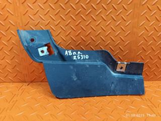 Брызговик передний левый Audi A8 2015