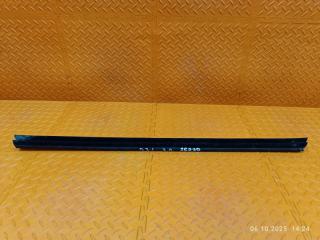 Запчасть уплотнитель стекла бархотка задний левый Audi q3 2014