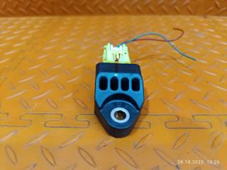 Запчасть датчик удара (air bag) Toyota Camry 2015