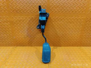 Запчасть педаль газа Toyota Camry 2015