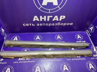 Запчасть накладки на пороги Toyota Avensis 2006