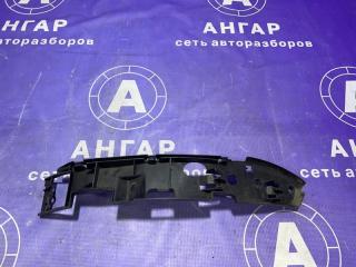 Запчасть крепление бампера переднее левое Volkswagen Touareg 2004