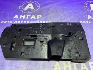Запчасть накладка декоративная Audi Q7 2006
