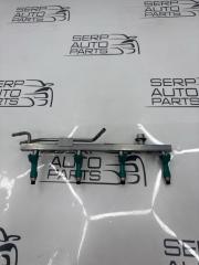 Фото запчасти топливная рампа с форсунками Suzuki Grand Vitara 2012 контрактная запчасть Запчасть топливная рампа с форсунками Suzuki Grand Vitara 2012