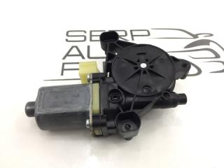 Фото запчасти мотор стеклоподъемника передний правый Skoda Octavia 2014 Б/У запчасть Запчасть мотор стеклоподъемника передний правый Skoda Octavia 2014