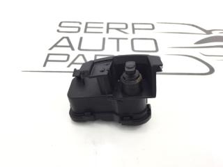 Фото запчасти активатор лючка бензобака Skoda Octavia 2014 Б/У запчасть Запчасть активатор лючка бензобака Skoda Octavia 2014