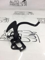 Запчасть ручка открывания капота Skoda Octavia 2011