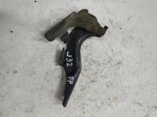 Петля капота правая Nissan Teana Б/У Петля капота правая Nissan Teana