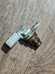 Фото запчасти датчик распредвала Volkswagen Passat контрактная запчасть Запчасть датчик распредвала Volkswagen Passat