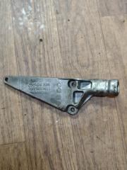 Кронштейн двигателя передний Audi A4