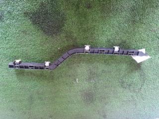 Клипса бампера задняя левая Honda Odyssey 2004