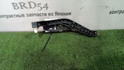 Клипса бампера задняя правая Honda Legend 2006