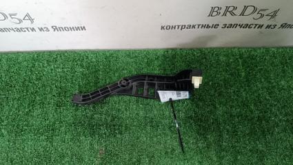 Клипса бампера задняя левая Honda Legend 2006