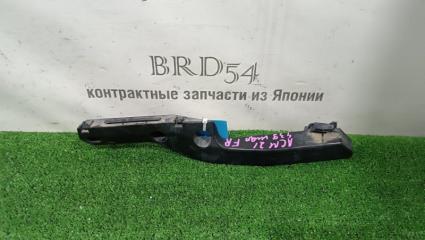 Клипса бампера передняя правая Toyota IPSUM 2004