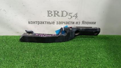 Клипса бампера передняя левая Toyota IPSUM 2004