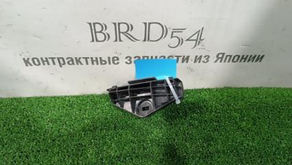 Клипса бампера задняя левая Toyota IPSUM 2004