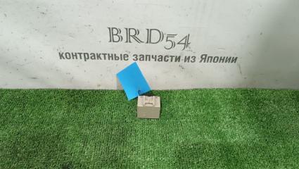 Запчасть реле поворота Toyota Vitz 2001