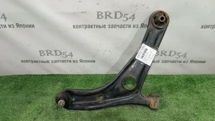 Запчасть рычаг подвески передний правый Toyota Vitz 2001