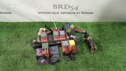 Запчасть блок предохранителей mercedes-benz M-class