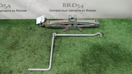 Фото запчасти домкрат Toyota Caldina контрактная запчасть Запчасть домкрат Toyota Caldina