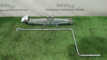 Фото запчасти домкрат Toyota Caldina контрактная запчасть Запчасть домкрат Toyota Caldina